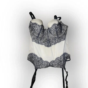 Victoria’s Secret corset​